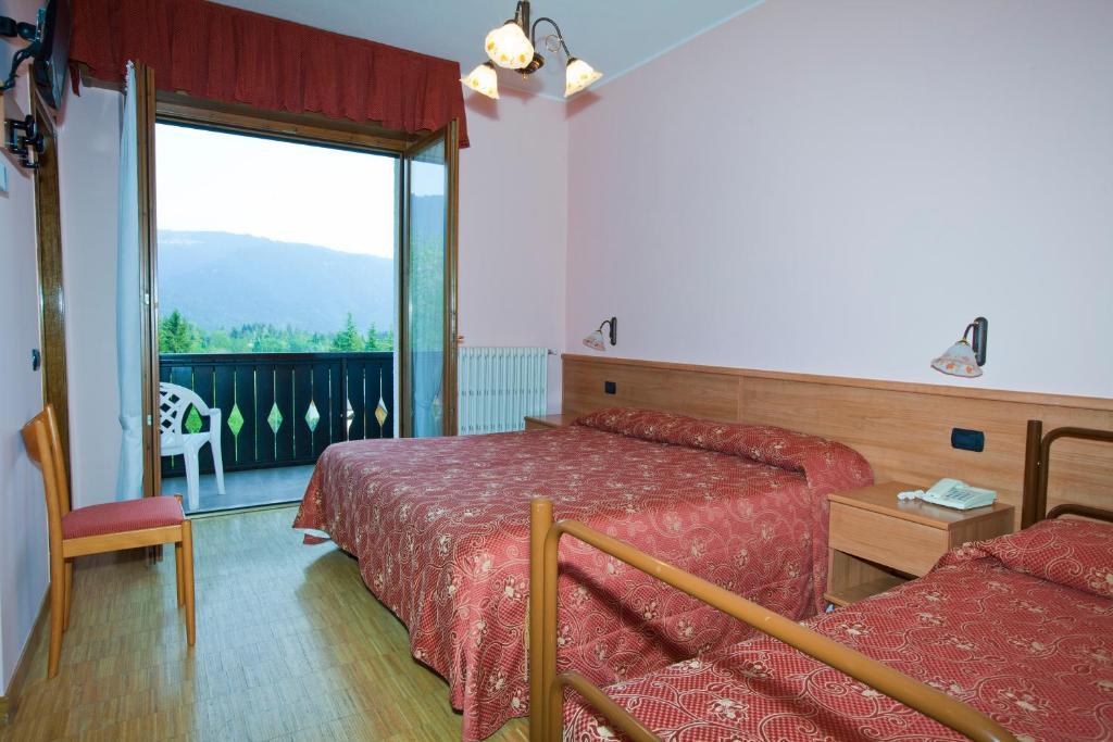 Hotel Migliorati Castione della Presolana Rum bild
